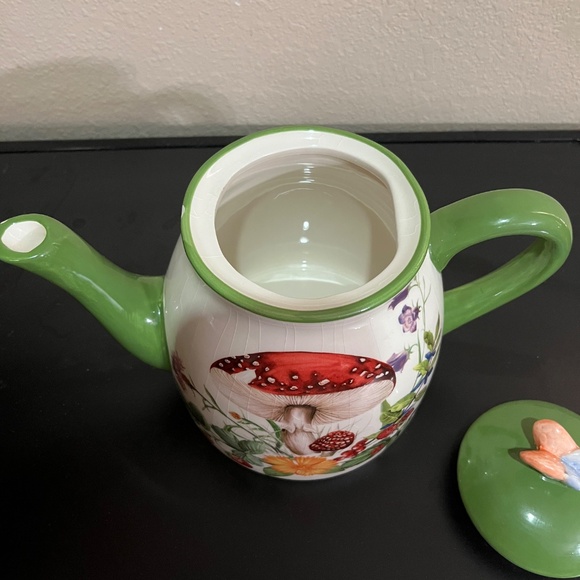Cracker Barrel Mushroom Stoneware Teapot - Picture 2 of 4